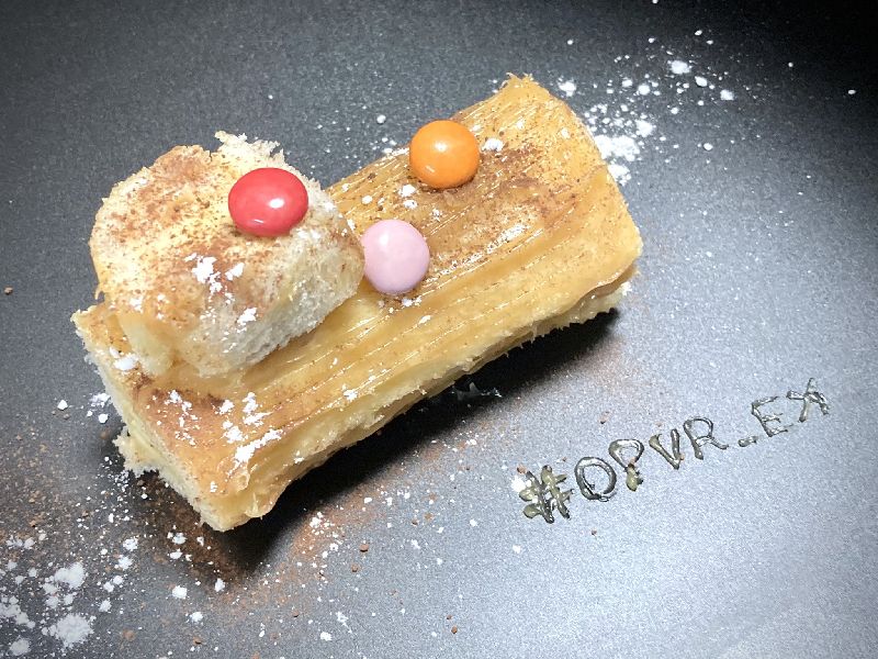 簡単ブッシュド風ブレッドロール