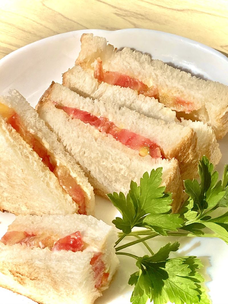 シンプル・トマトサンド